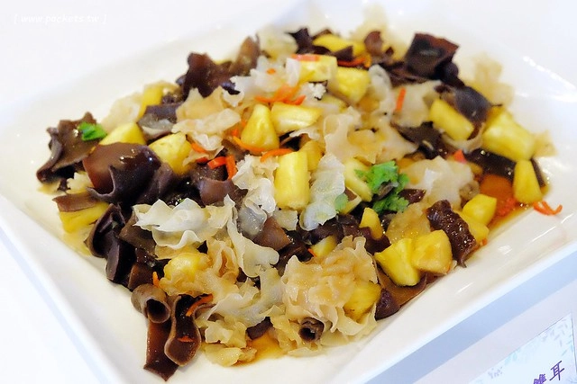 陶然左岸蔬食百匯吃到飽｜380元吃到飽，義大利illy咖啡、阿里山桃喜紅茶、樂活蛋、信豐農場紅藜麥&hellip;嚴選食材，蔬食也可以兼具健康與美味 @飛天璇的口袋