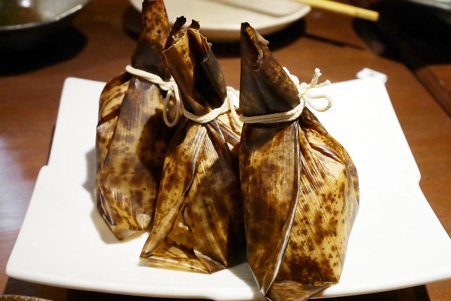 日本愛知｜伍味酉本店．榮町串燒居酒屋店，手羽先非常的好吃 @飛天璇的口袋