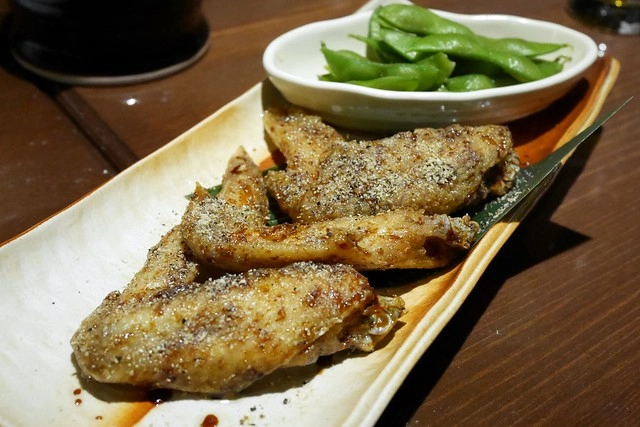 日本愛知｜伍味酉本店．榮町串燒居酒屋店，手羽先非常的好吃 @飛天璇的口袋