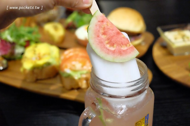 新天地西洋博物館｜充滿文藝復興氛圍的圖書館，新天地餐廳馥樂詩輕食 @飛天璇的口袋