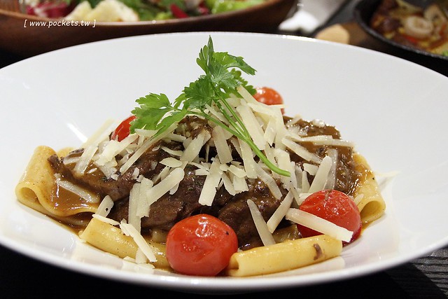 新天地西洋博物館｜充滿文藝復興氛圍的圖書館，新天地餐廳馥樂詩輕食 @飛天璇的口袋