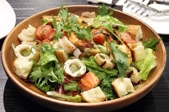 新天地西洋博物館｜充滿文藝復興氛圍的圖書館，新天地餐廳馥樂詩輕食 @飛天璇的口袋