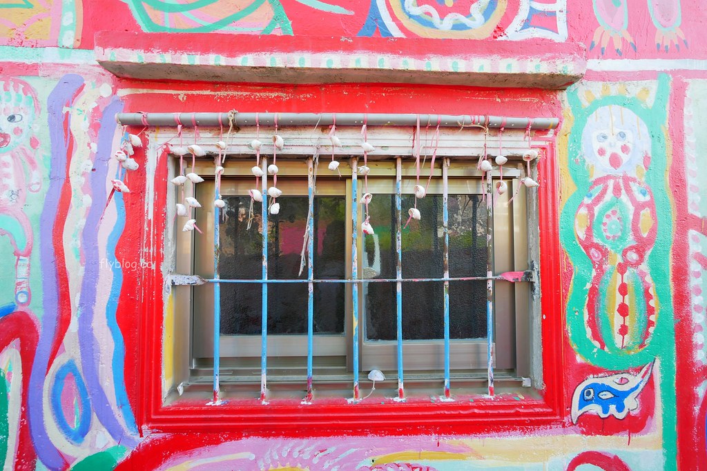 彩虹眷村┃台中景點：知名旅遊雜誌選為世界的秘密奇跡，可愛夢幻版的彩繪童話世界 @飛天璇的口袋