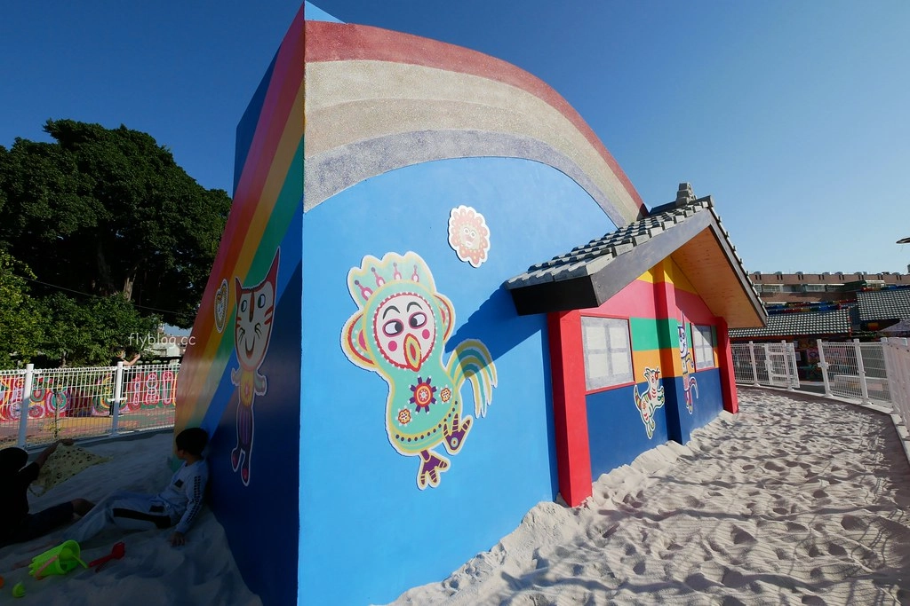 彩虹眷村┃台中景點：知名旅遊雜誌選為世界的秘密奇跡，可愛夢幻版的彩繪童話世界 @飛天璇的口袋