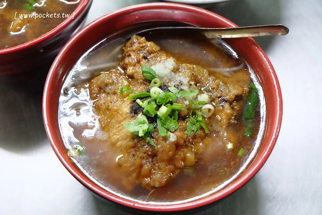 台中豐原｜豐原排骨麵店，向陽路上老字號排骨麵，豐原在地人推薦的好味道，肉排麵超大塊一份 @飛天璇的口袋