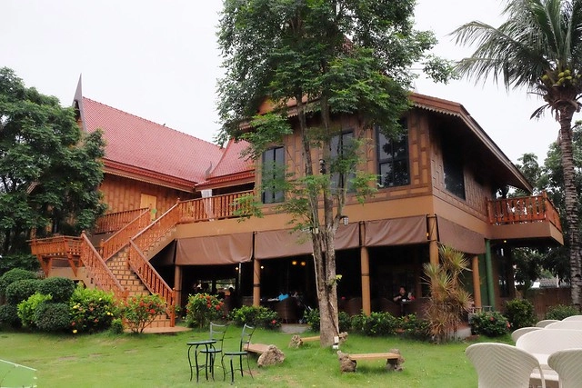 泰國安帕瓦｜Asita Eco Resort 阿希塔生態度假村｜以環保為主的綠色飯店，享受緊鄰河畔的小木屋風情 @飛天璇的口袋