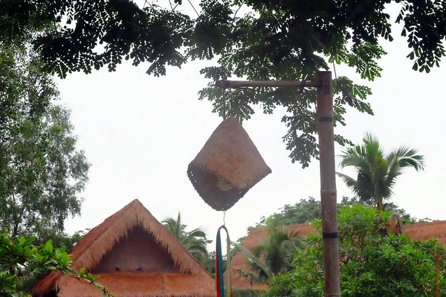 泰國安帕瓦｜Asita Eco Resort 阿希塔生態度假村｜以環保為主的綠色飯店，享受緊鄰河畔的小木屋風情 @飛天璇的口袋