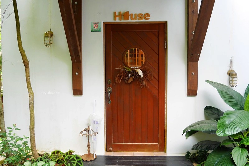 台中新社｜緩慢尋路香草House．住在薰衣草森林裡享受大自然，晚上觀賞夜間童話旋轉木馬 @飛天璇的口袋