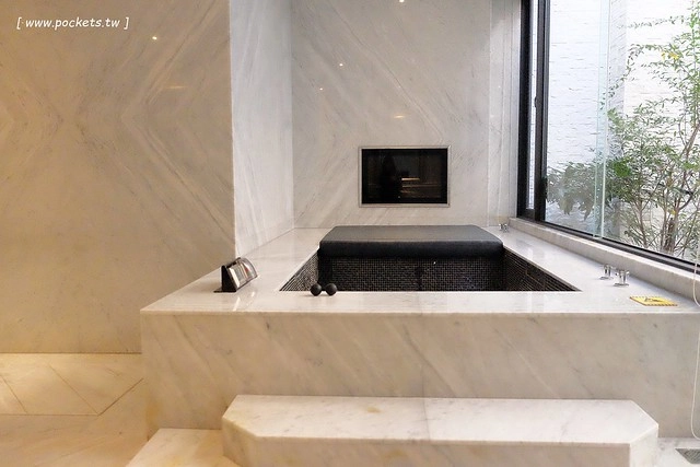 芭蕾城市渡假旅館┃台中住宿推薦：擁有50幾種房型的新銳旅館，部份Villa房型還有附KTV和游泳池，全新一泊二食住飯店吃燒肉 @飛天璇的口袋