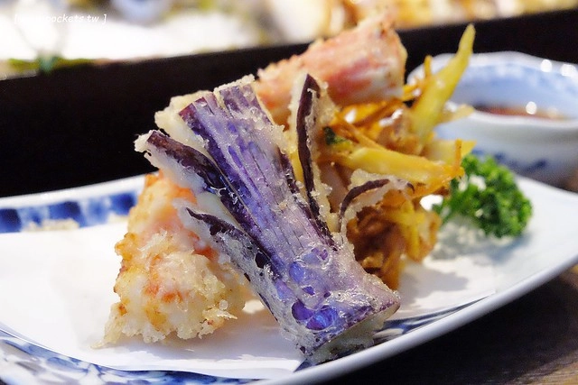 鮨樂海鮮市場 火鍋┃台中西屯美食：現流新鮮海產看的到，海鮮火鍋食材超霸氣，每日當天魚獲現點現煮 @飛天璇的口袋