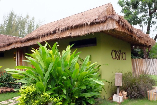 泰國安帕瓦｜Asita Eco Resort 阿希塔生態度假村｜以環保為主的綠色飯店，享受緊鄰河畔的小木屋風情 @飛天璇的口袋