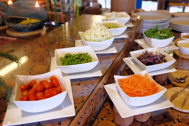 泰國安帕瓦｜Asita Eco Resort 阿希塔生態度假村｜以環保為主的綠色飯店，享受緊鄰河畔的小木屋風情 @飛天璇的口袋