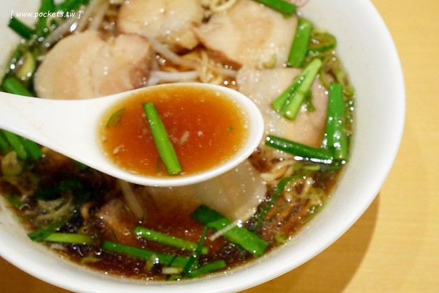 【日本愛知】味仙拉麵~在台灣吃不到的台灣拉麵，重口味的湯頭又麻又辣，名古屋中部機場四樓就吃的到 @飛天璇的口袋