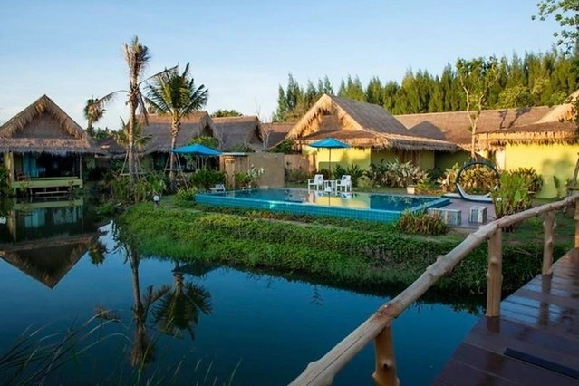 泰國安帕瓦｜Asita Eco Resort 阿希塔生態度假村｜以環保為主的綠色飯店，享受緊鄰河畔的小木屋風情 @飛天璇的口袋