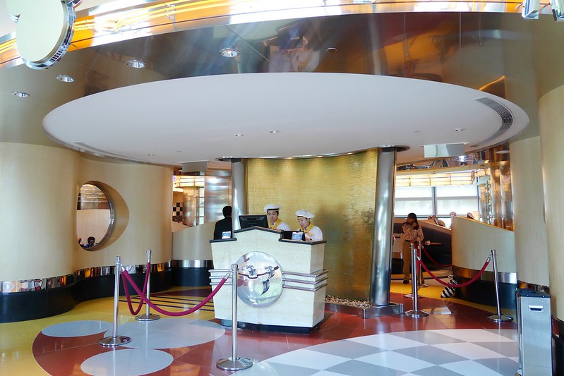 【香港大嶼山】香港迪士尼好萊塢酒店~迪士尼遊樂園最超值的酒店，早餐還可以和米奇米妮高飛拍照 @飛天璇的口袋