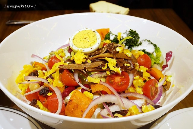 台中西屯｜Miacucina義式餐廳．台中新光三越蔬食料理，餐點美味深具質感 @飛天璇的口袋