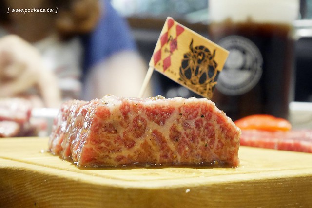 燒肉風間 Kazama┃台中公益路美食：期間限定哈利波特活動，華麗新年晚宴三人套餐足夠四人使用，打卡送密函享餐點優惠 @飛天璇的口袋