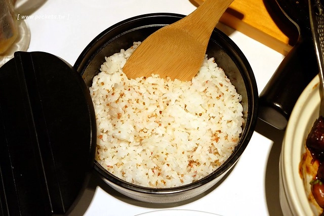 時時香 Rice Bar｜瓦城旗下第六個新品牌，跨菜系中式料理色香味俱全，台中新光三越9樓美食新選擇 @飛天璇的口袋