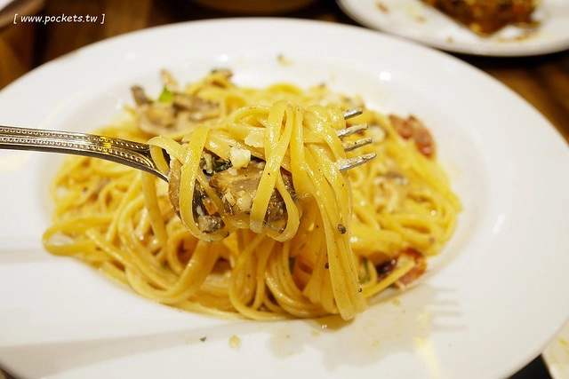 台中西屯｜Miacucina義式餐廳．台中新光三越蔬食料理，餐點美味深具質感 @飛天璇的口袋