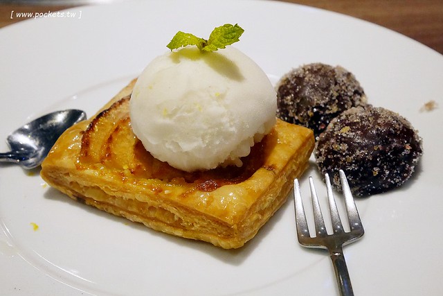 燒肉風間 Kazama┃台中公益路美食：期間限定哈利波特活動，華麗新年晚宴三人套餐足夠四人使用，打卡送密函享餐點優惠 @飛天璇的口袋