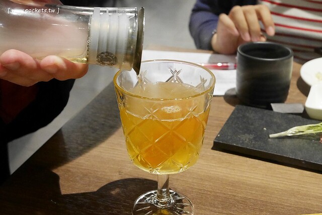 燒肉風間 Kazama┃台中公益路美食：期間限定哈利波特活動，華麗新年晚宴三人套餐足夠四人使用，打卡送密函享餐點優惠 @飛天璇的口袋