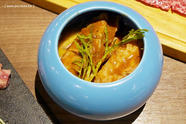 燒肉風間 Kazama┃台中公益路美食：期間限定哈利波特活動，華麗新年晚宴三人套餐足夠四人使用，打卡送密函享餐點優惠 @飛天璇的口袋