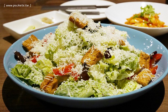 燒肉風間 Kazama┃台中公益路美食：期間限定哈利波特活動，華麗新年晚宴三人套餐足夠四人使用，打卡送密函享餐點優惠 @飛天璇的口袋