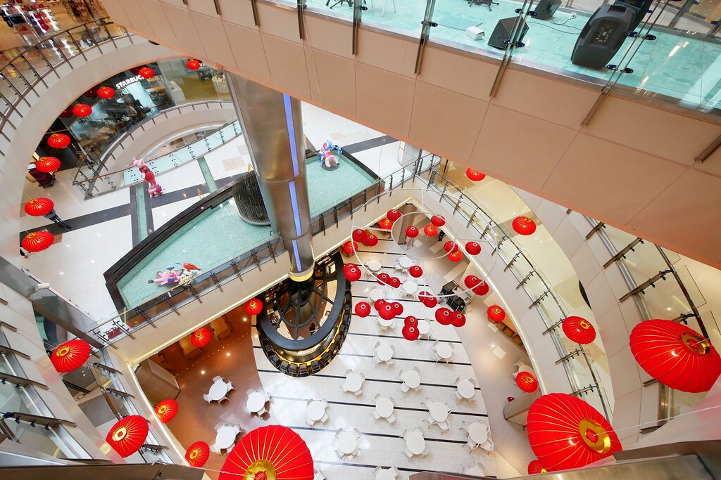 大江購物中心┃桃園旅遊：三大休閒服飾品牌齊聚，結合親子、購物、美食、生活、娛樂，免停車費超貼心，假日全家休閒的好地方 @飛天璇的口袋