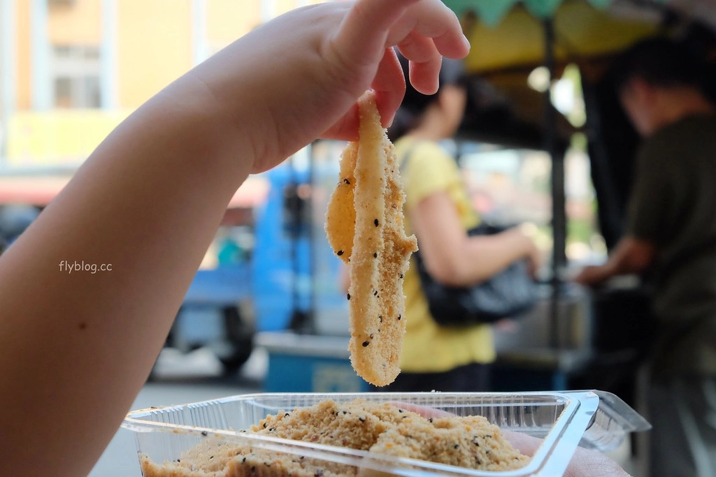 南投草屯｜草屯西螺祖傳麻糬．草屯街上也有好吃的西螺麻糬，軟Q好吃濃濃的古早味 @飛天璇的口袋
