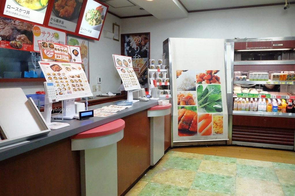 日本沖繩｜Hotto Motto便當．日本HM連鎖平價便當店，沖繩限定版苦瓜便當 @飛天璇的口袋