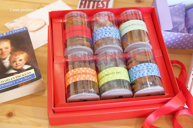 亞尼克台中旗艦店┃台中西區美食：座落在美術館綠園道旁，生乳捲、地瓜酥、喜Q餅年節伴手禮一網打盡，二樓還有自主DIY體驗專區 @飛天璇的口袋