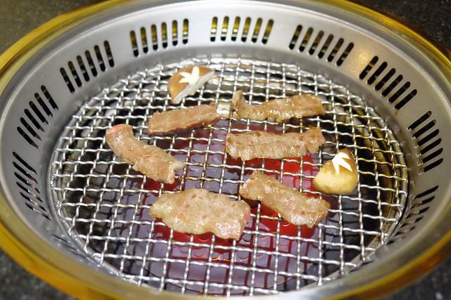 瓦庫燒肉 WOW COOL｜紅磚老宅改建新風情，燒肉風華再現舊市區，鄰近中區台中火車站 @飛天璇的口袋