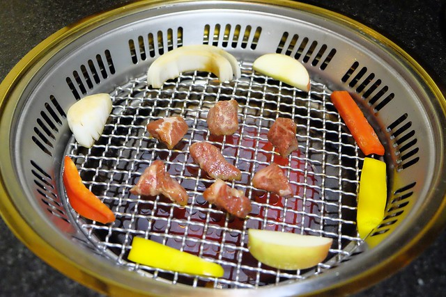 瓦庫燒肉 WOW COOL｜紅磚老宅改建新風情，燒肉風華再現舊市區，鄰近中區台中火車站 @飛天璇的口袋