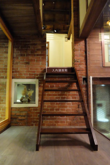 瓦庫燒肉 WOW COOL｜紅磚老宅改建新風情，燒肉風華再現舊市區，鄰近中區台中火車站 @飛天璇的口袋