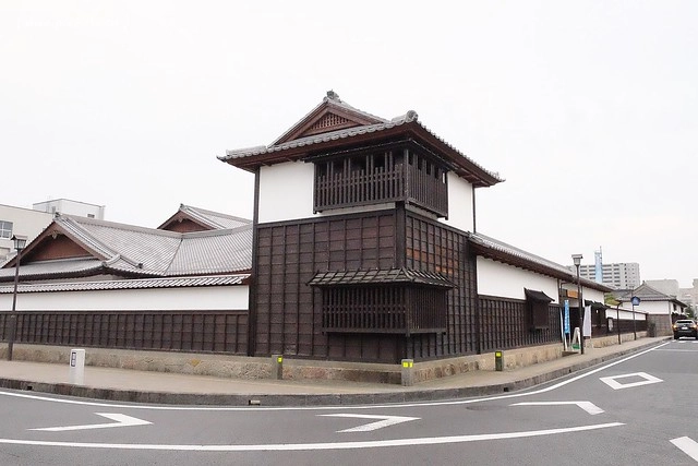 日本島根｜松江市半日遊．武家屋敷、塩見繩手、塩見茶屋下午茶、松江城、島根美術館(夕陽、夜景、結緣兔) @飛天璇的口袋