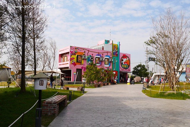 雲林崙背｜千巧谷牛樂園牧場：結合沙坑、餵魚、美食、牧場，適合親子旅遊的地點 @飛天璇的口袋