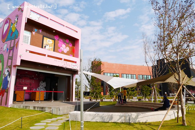 雲林崙背｜千巧谷牛樂園牧場：結合沙坑、餵魚、美食、牧場，適合親子旅遊的地點 @飛天璇的口袋