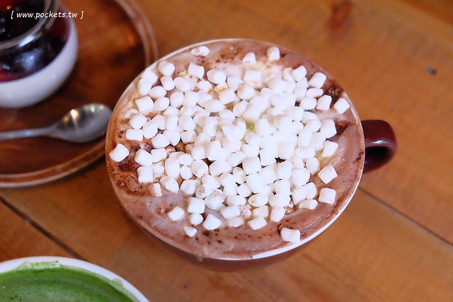 日安小砌。手作食堂┃台中東海美食：隱身在東海商圈巷弄間的咖啡館，老屋改造蛻變成很有溫度的空間，就在東海雞爪凍斜對面 @飛天璇的口袋