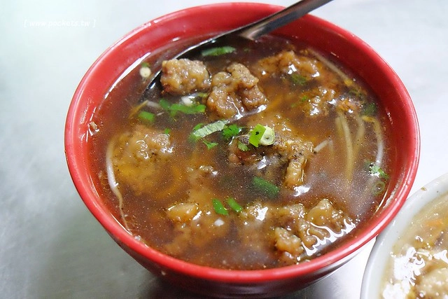 台中豐原｜豐原排骨麵店，向陽路上老字號排骨麵，豐原在地人推薦的好味道，肉排麵超大塊一份 @飛天璇的口袋