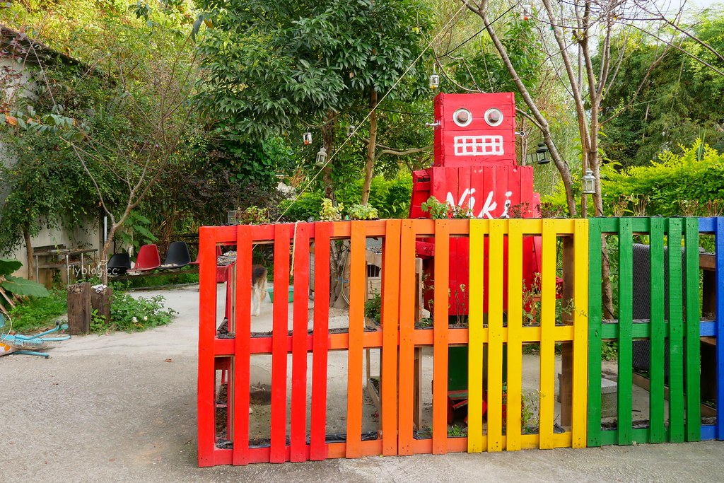 【台中東勢】里趣咖啡 Niki，柳暗花明又一村的咖啡館，IG拍照親子旅遊的好地方 @飛天璇的口袋