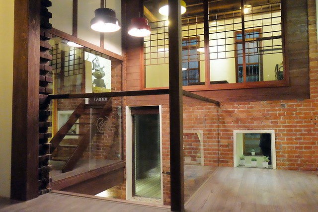 瓦庫燒肉 WOW COOL｜紅磚老宅改建新風情，燒肉風華再現舊市區，鄰近中區台中火車站 @飛天璇的口袋