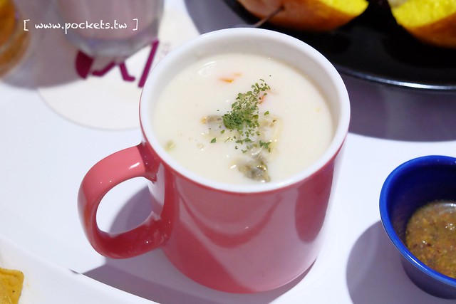 X Burger ┃台中南屯美食：台中最具現代感的美式餐廳，早午餐、晚餐、宵夜&hellip;一應俱全，夜貓子宵夜時段的好選擇 @飛天璇的口袋