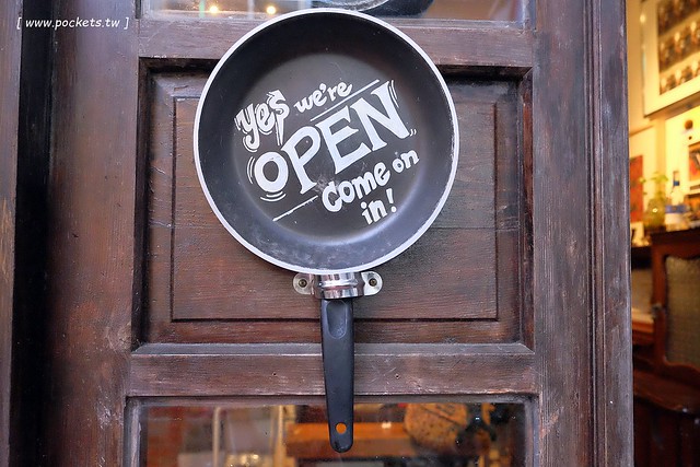 日安小砌。手作食堂┃台中東海美食：隱身在東海商圈巷弄間的咖啡館，老屋改造蛻變成很有溫度的空間，就在東海雞爪凍斜對面 @飛天璇的口袋