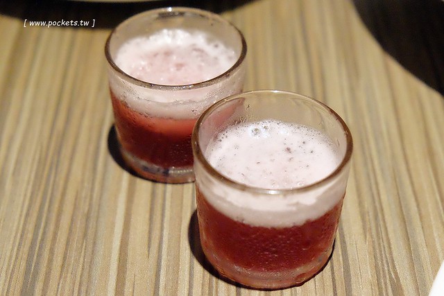 巴里義式餐廳 Bari┃台中南屯美食：公益路商圈新餐廳，適合公司家庭聚餐，推薦隱藏版烤雞鮮嫩多汁 @飛天璇的口袋