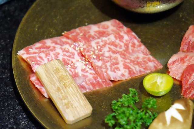 瓦庫燒肉 WOW COOL｜紅磚老宅改建新風情，燒肉風華再現舊市區，鄰近中區台中火車站 @飛天璇的口袋