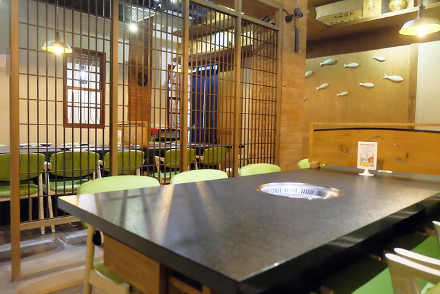 瓦庫燒肉 WOW COOL｜紅磚老宅改建新風情，燒肉風華再現舊市區，鄰近中區台中火車站 @飛天璇的口袋