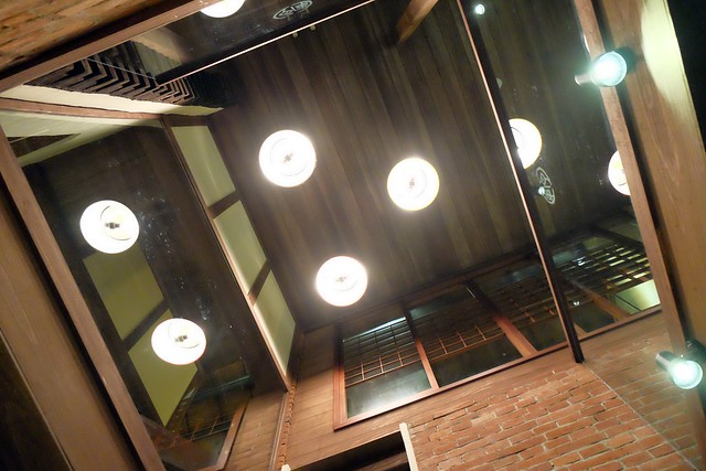 瓦庫燒肉 WOW COOL｜紅磚老宅改建新風情，燒肉風華再現舊市區，鄰近中區台中火車站 @飛天璇的口袋