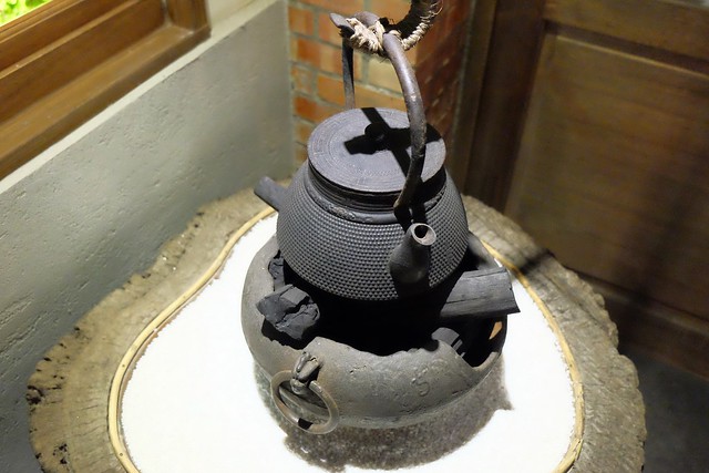 瓦庫燒肉 WOW COOL｜紅磚老宅改建新風情，燒肉風華再現舊市區，鄰近中區台中火車站 @飛天璇的口袋