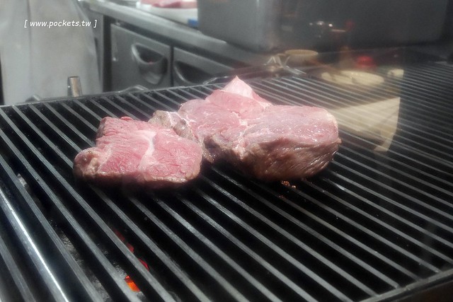 【日本東京】銀座IKINARI STEAK いきなり~站著吃的牛排，想要吃多少就切多少，商業午餐CP值超高！ @飛天璇的口袋