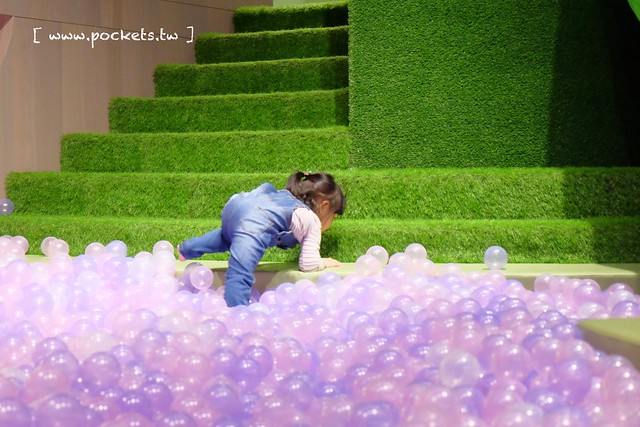 Hide&Seek嘻遊聚親子餐廳┃台中西屯美食：使用德國HABA頂級無毒遊具，沙坑、球池、溜滑梯&hellip;讓小孩子賴著不走的遊戲天堂，餐點的表現也不錯 @飛天璇的口袋